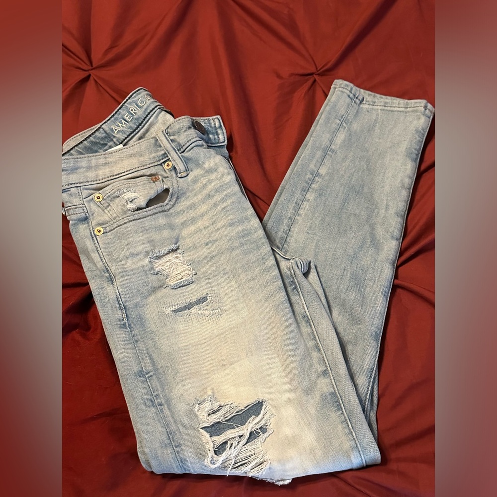 American Eagle light blue jeans size 28 x 30